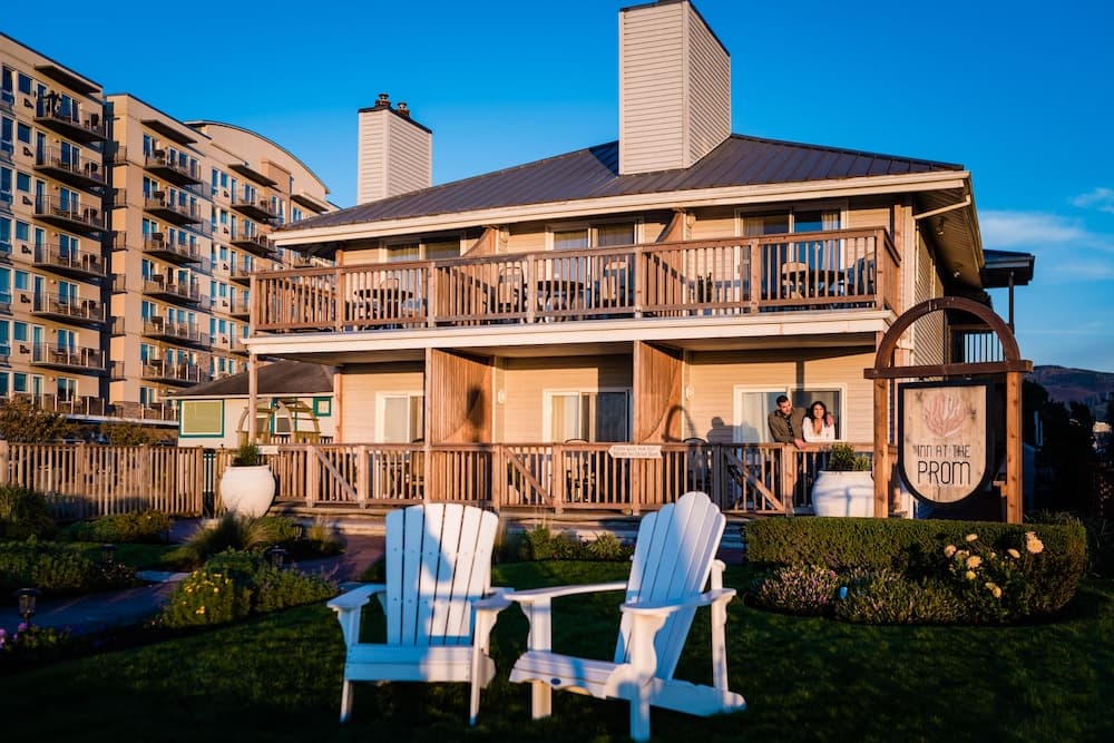 Inn at the Prom Oceanfront Seaside