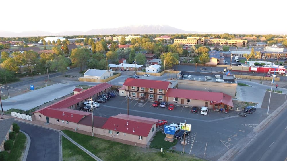 Valley Motel