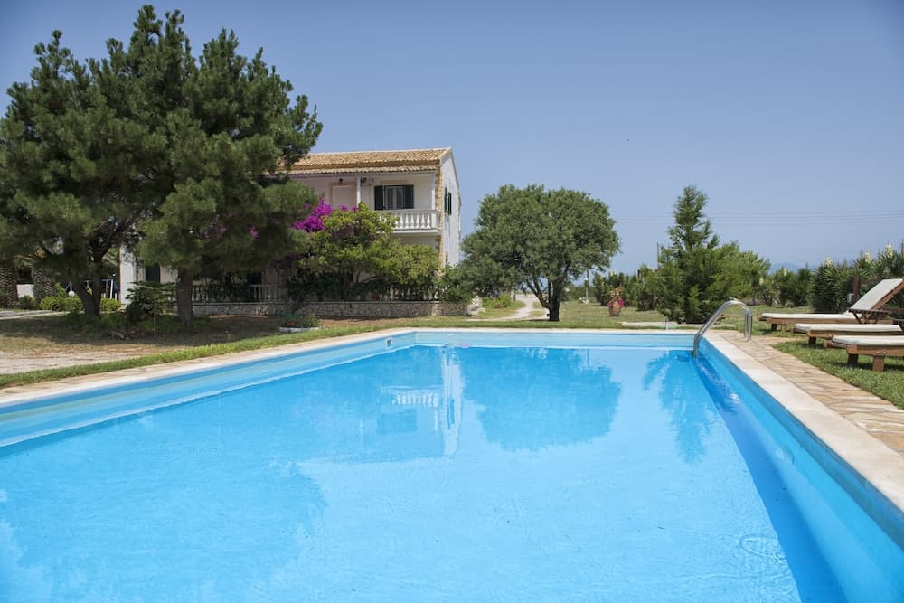 Elli Beach Apartments and Studios