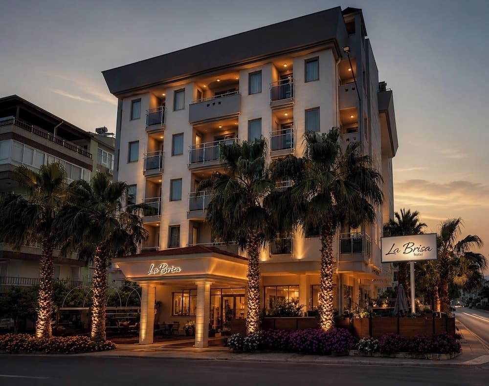 La Brisa Hotel