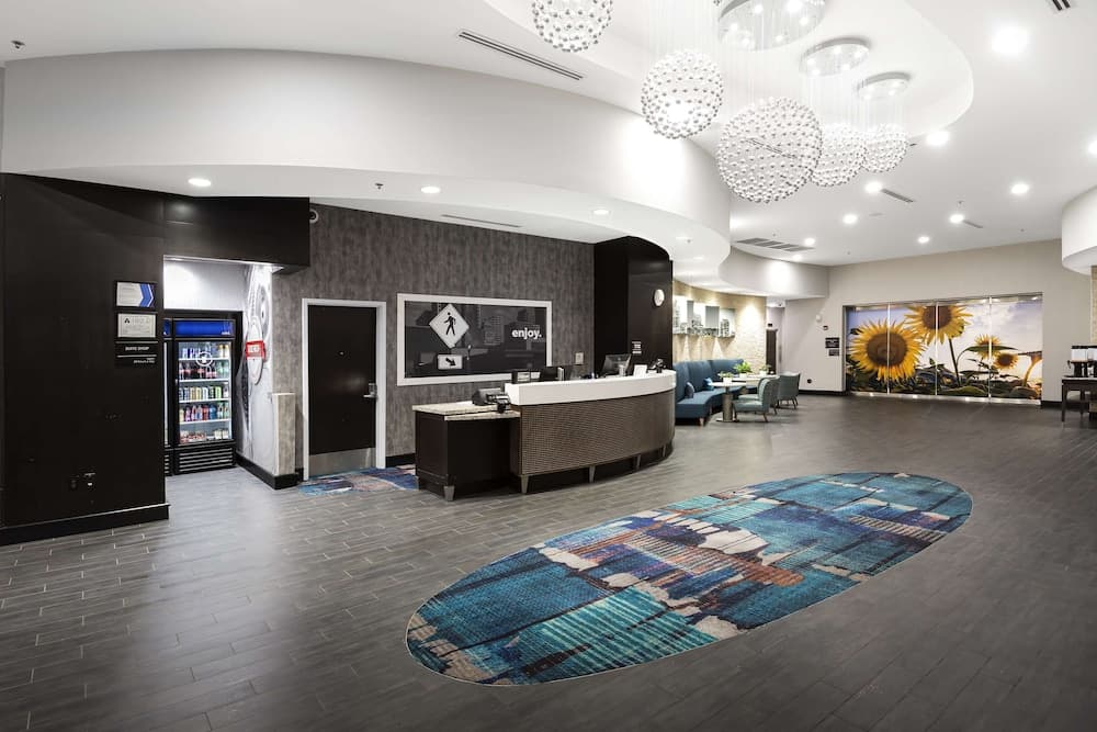 Hampton Inn & Suites Raleigh Downtown