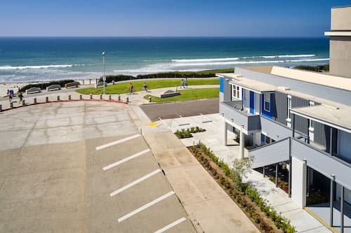 Pacific View Inn
