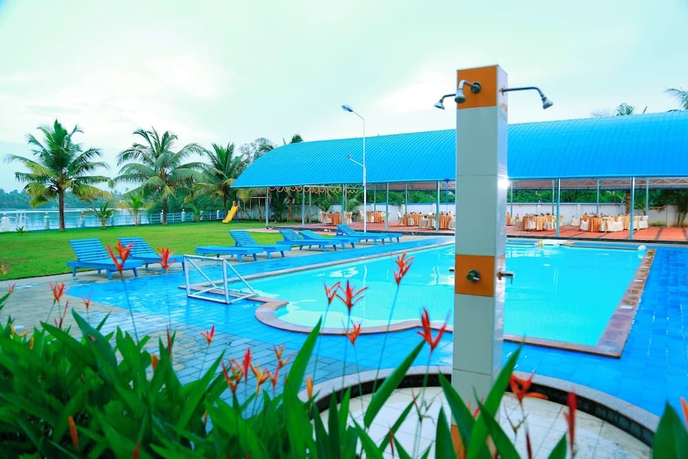 Renai Blue Waters Cherai