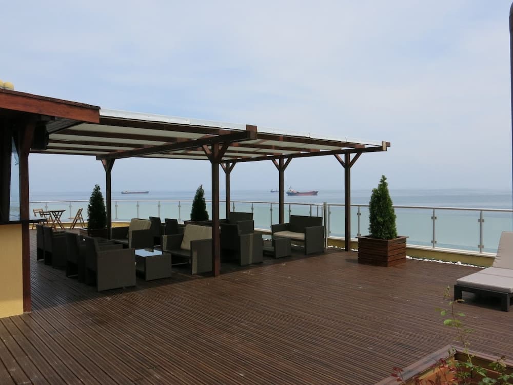 Açık havada yemek servisi