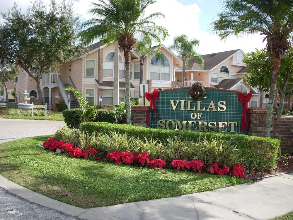 Florida Deluxe Villas, Condos, & Homes