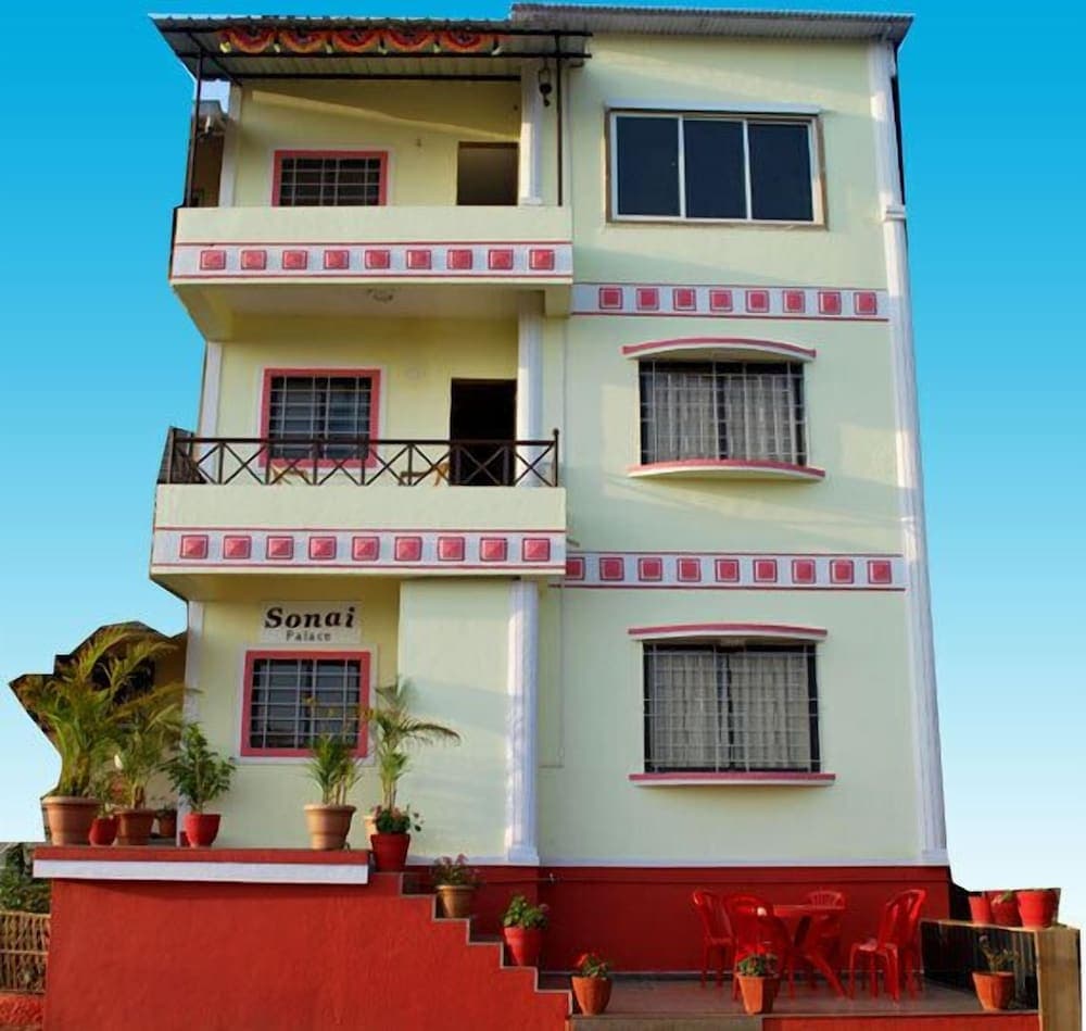 Shanti's Hotel Sonai