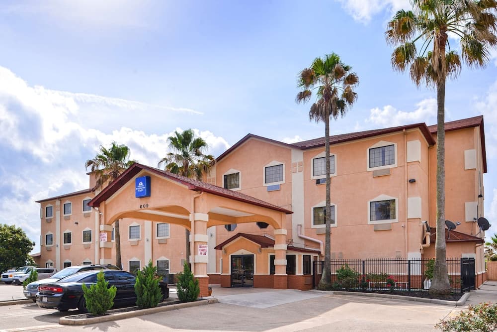 Americas Best Value Inn Houston at FM 1960 & I-45