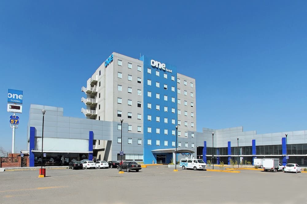 One Querétaro Aeropuerto Hotel