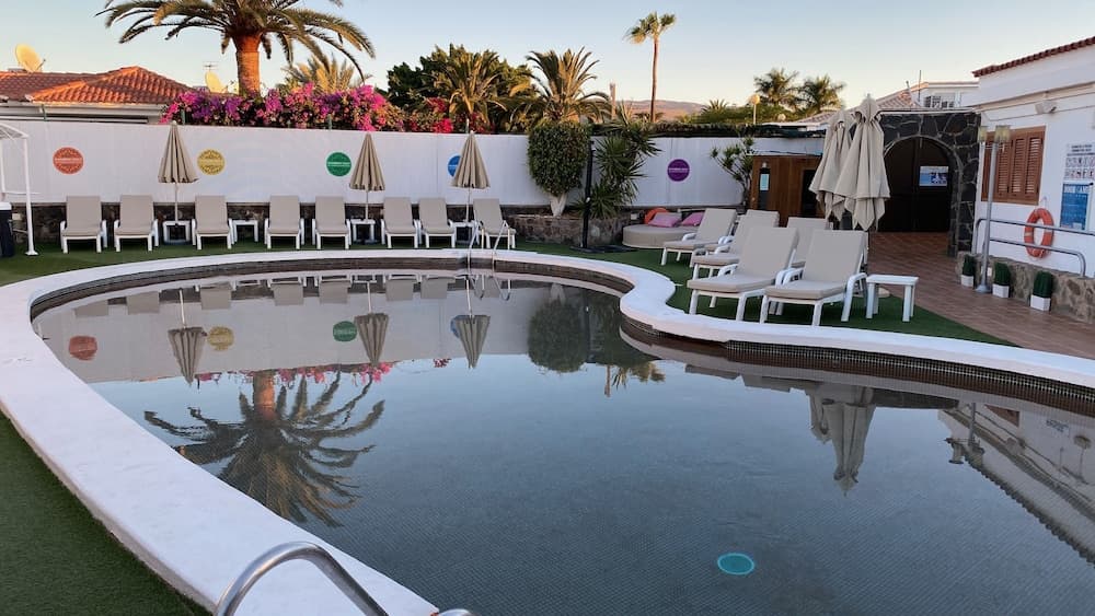 Rainbow Golf Gay Men-only Resort