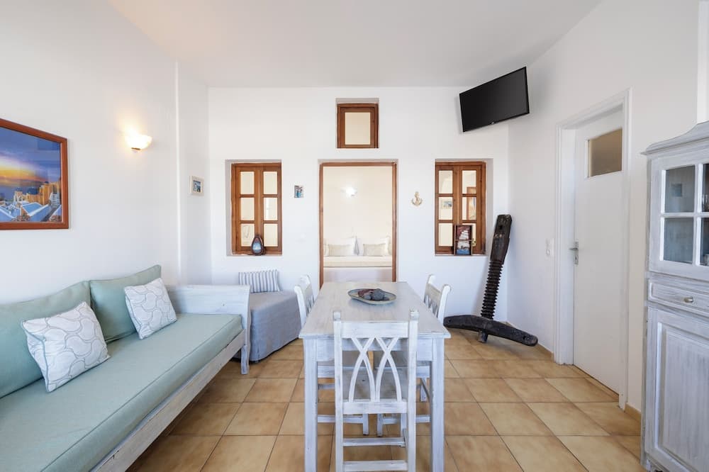 Vrachia Studios & Apartments