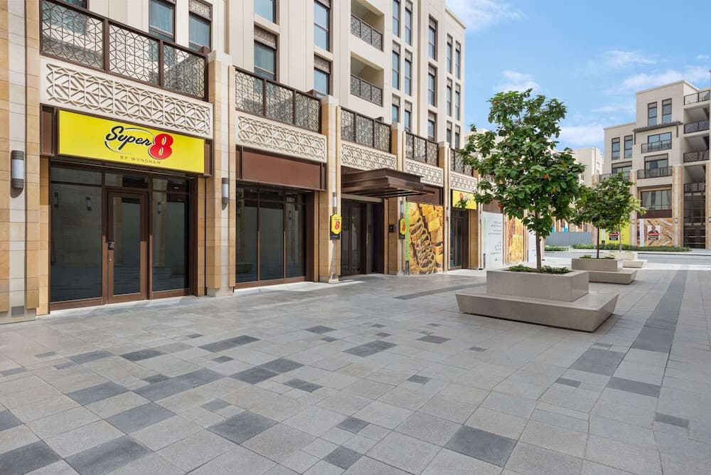 Super 8 by Wyndham Dubai Deira