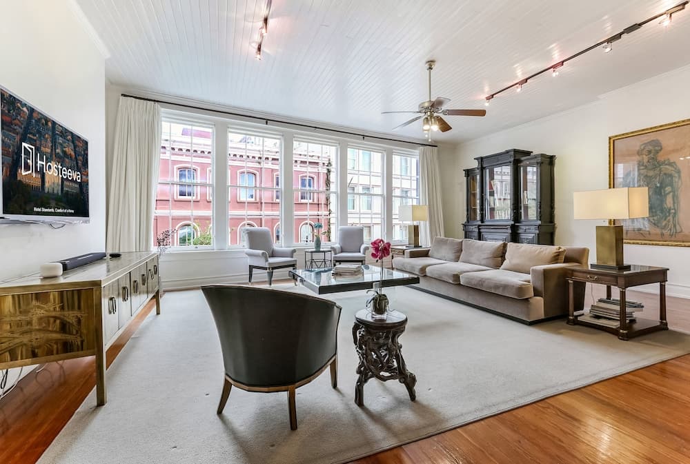 Luxury 4BR With Private Rooftop Deck