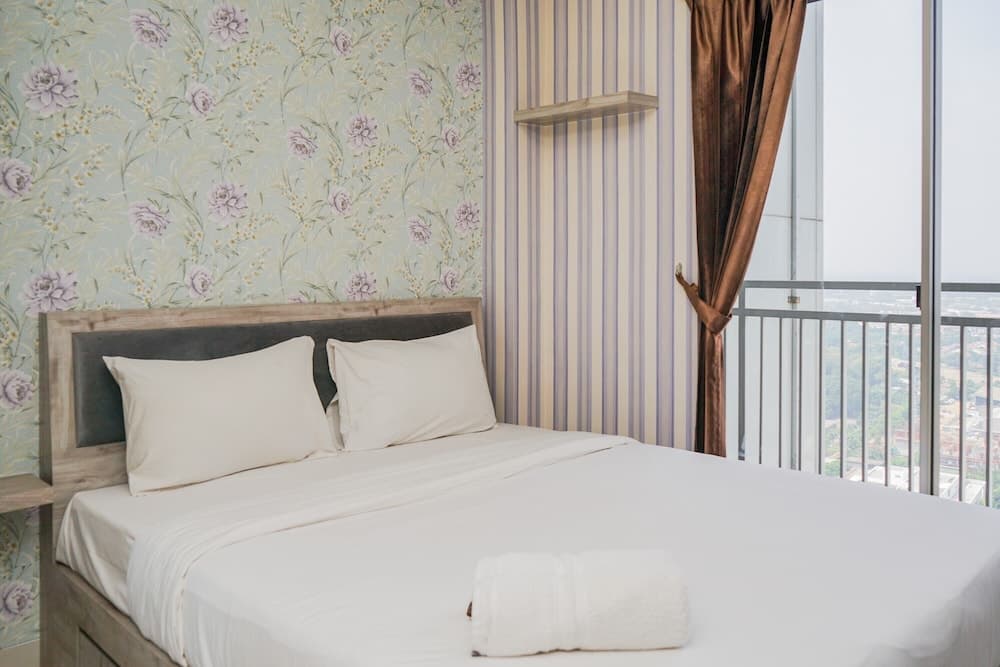 Cozy Living Studio Apartment at Springwood Residence