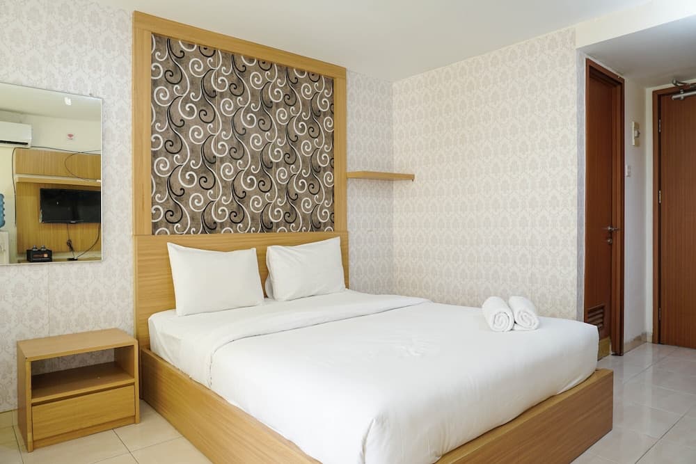 Cozy and Comfy Studio Margonda Residence 3 Apartment