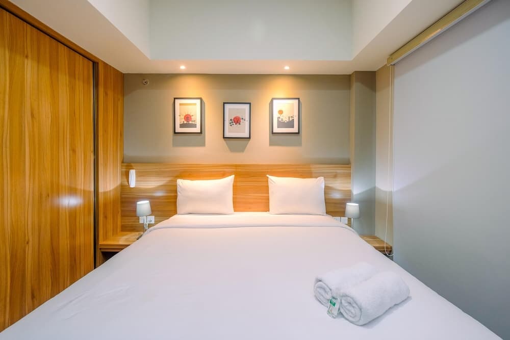 Cozy and Spacious Studio Apartment at Mustika Golf Residence