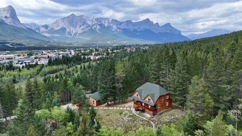 Canmore Alpine Hostel - Alpine Club of Canada
