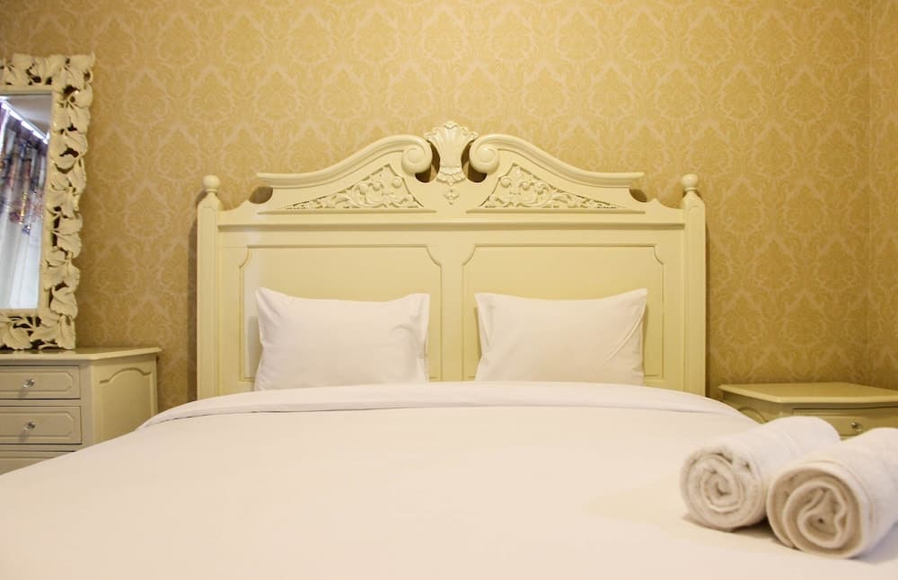 Homey Studio at The Oasis Cikarang Apartment