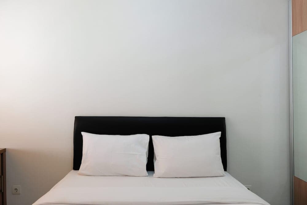 Simply Furnished Studio Apartment at Scientia Residence