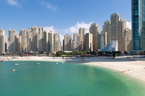 Premium 2BR w/ Direct Beach Access. Sea Views!