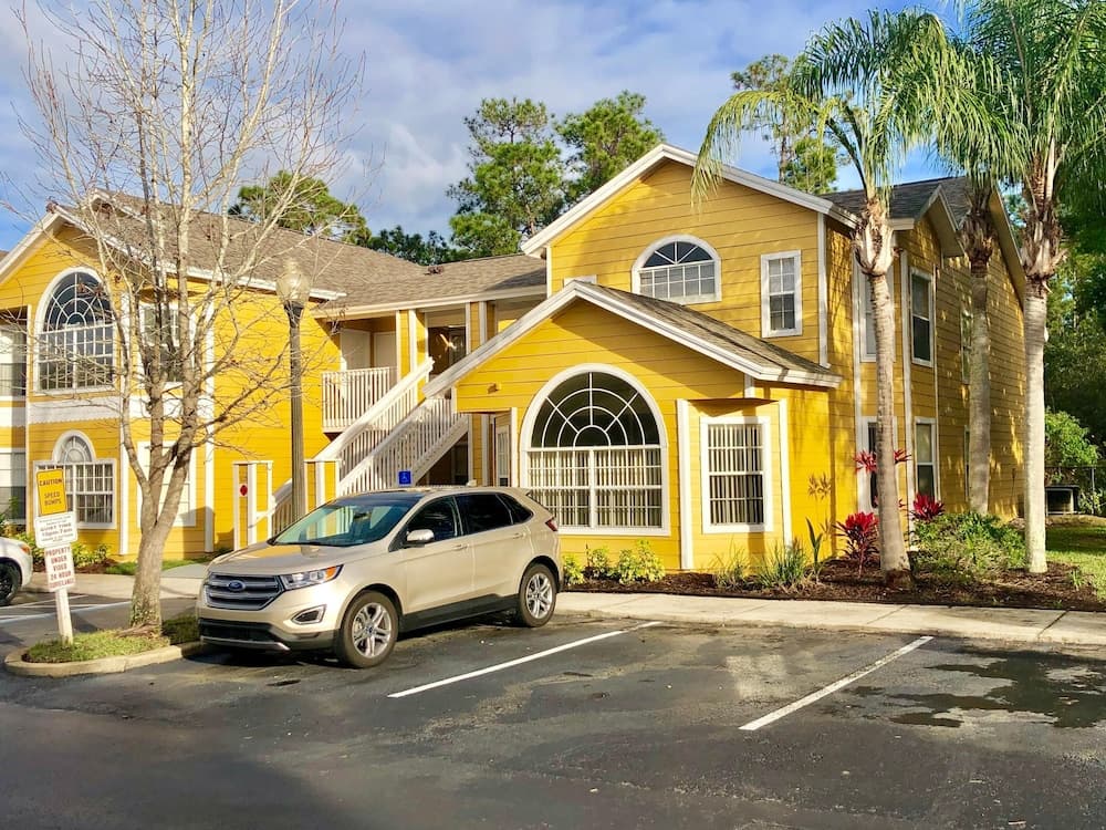 Three Bedroom Condo - 3129 BB - Vusa