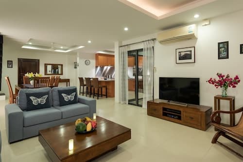 Modern Tropical Villa
