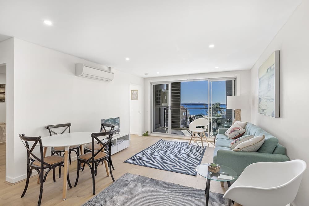 The Shoal Apartments, Unit 310