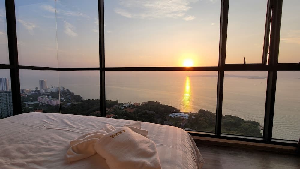 Sea view 253 The Base Central Pattaya