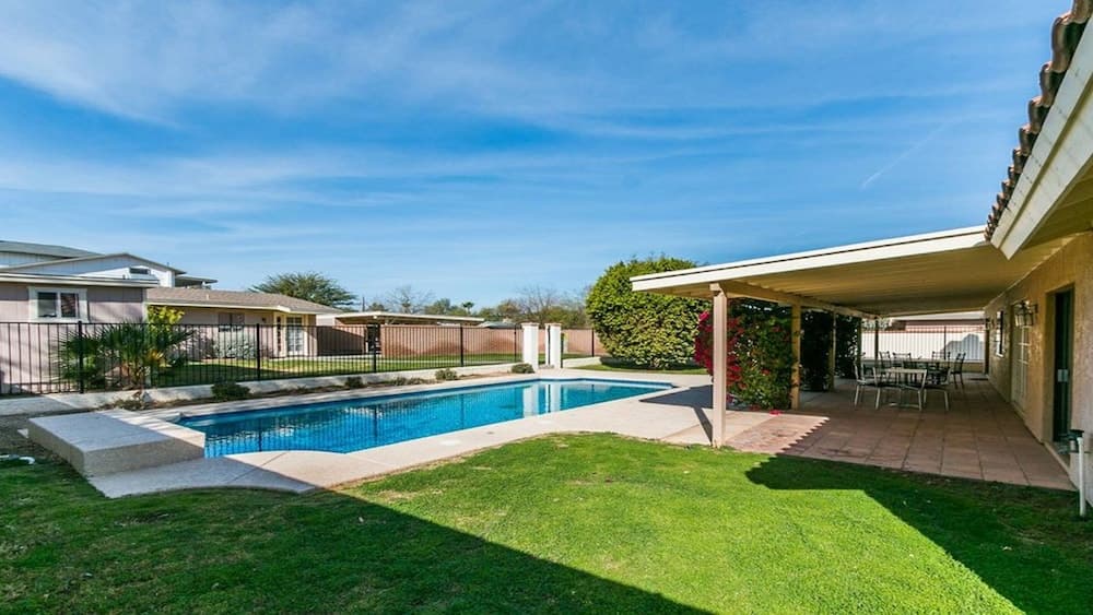 North Phoenix 6 Bedroom With Guest House & Pool!