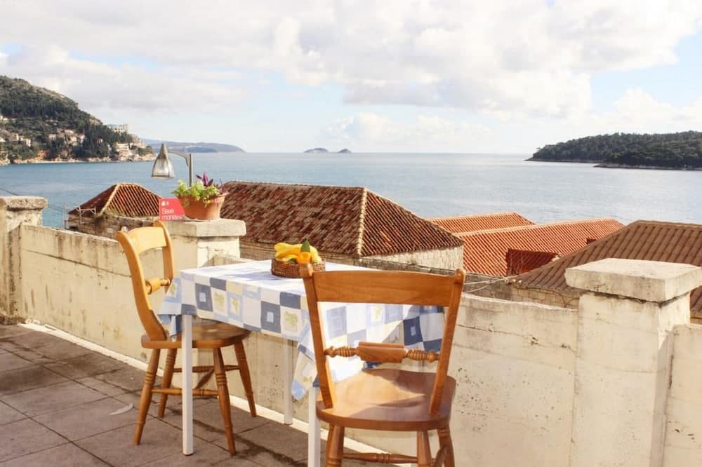 Room Lazareti