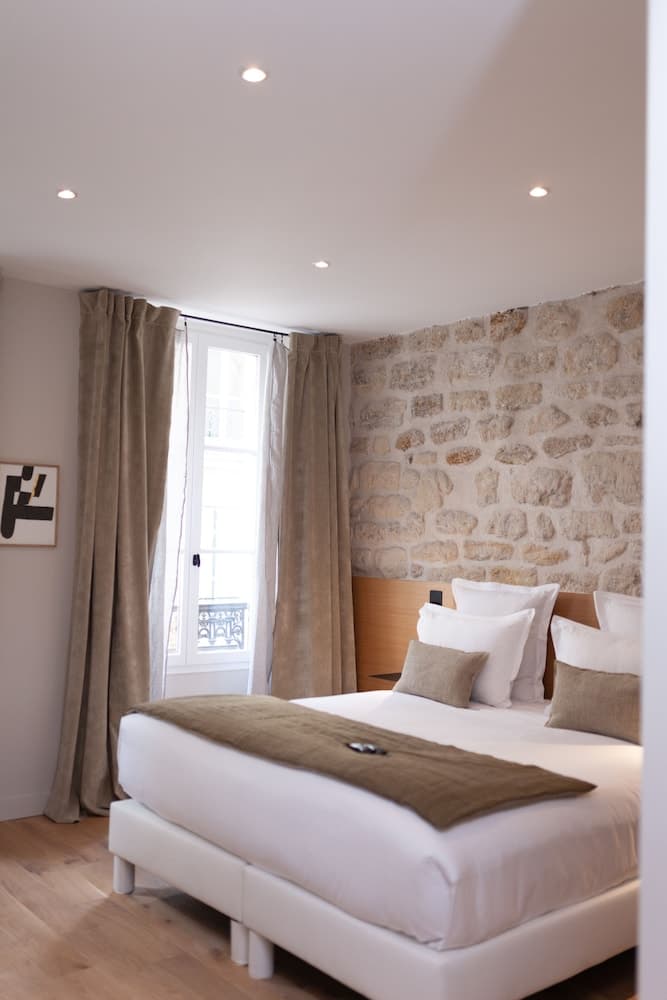 Tinah - Champs Elysées