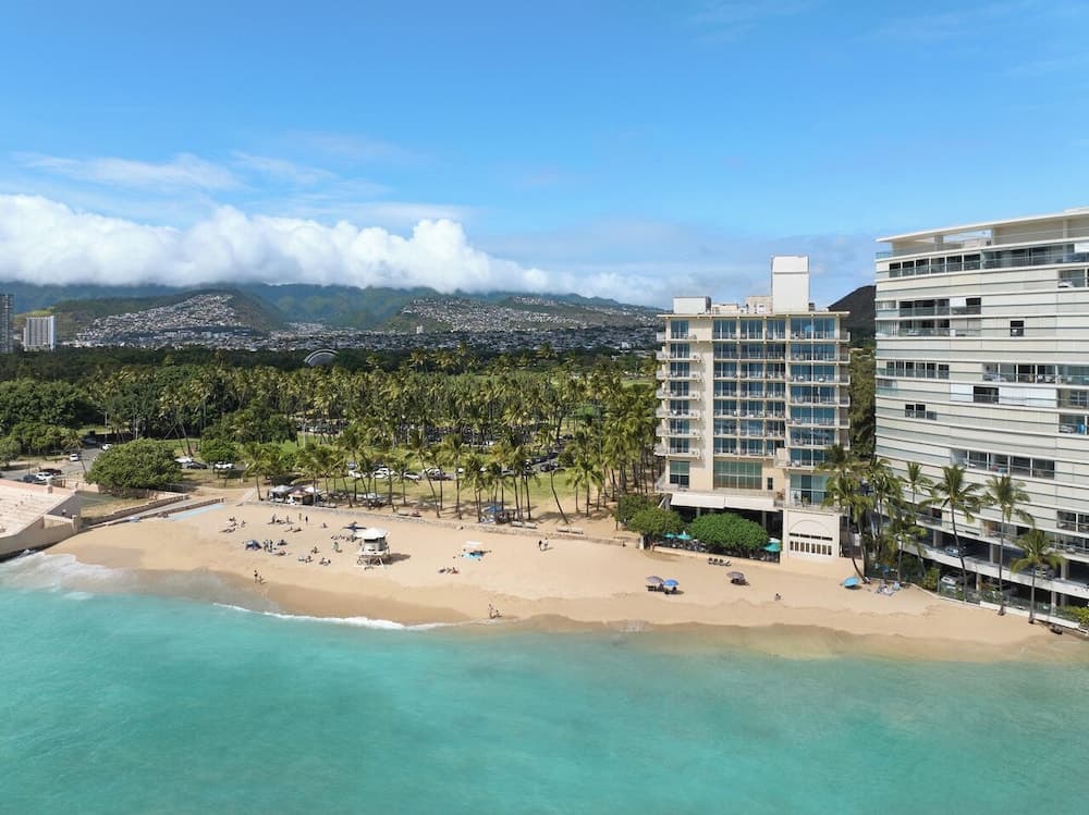 Kaimana Beach Hotel