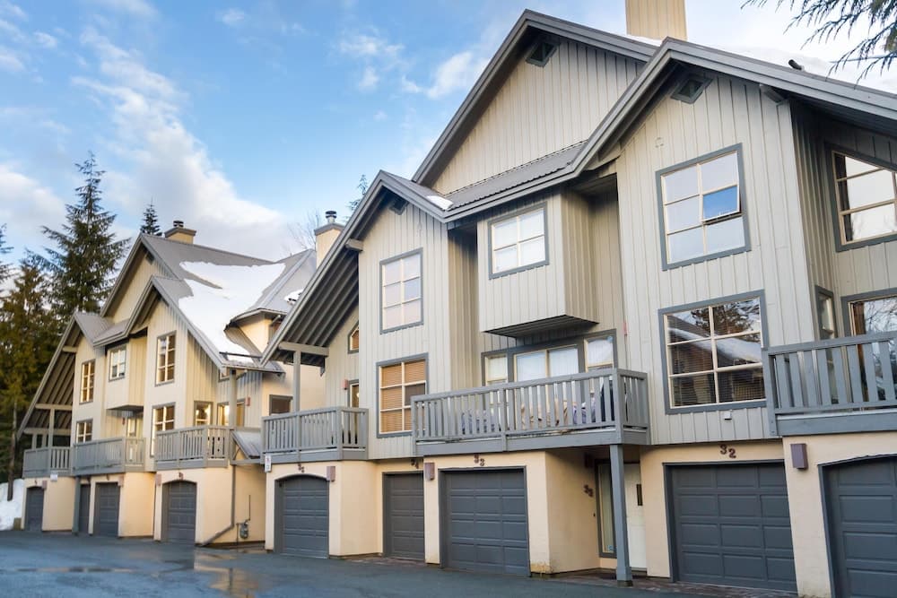 Ski in Out, Great Location, Free Shuttle Bus