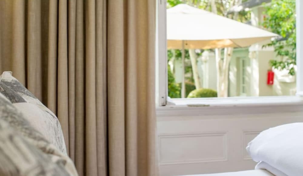 Luxurious Room With Breakfast in Lovely Guesthouse in Pretoria