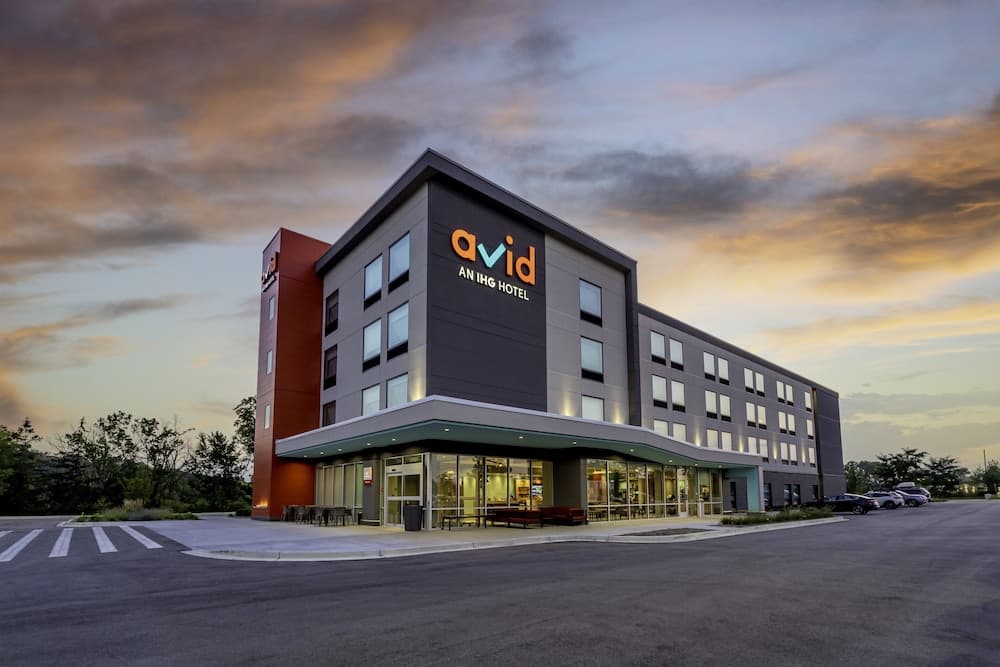 Avid Hotels Milwaukee West Waukesha by IHG