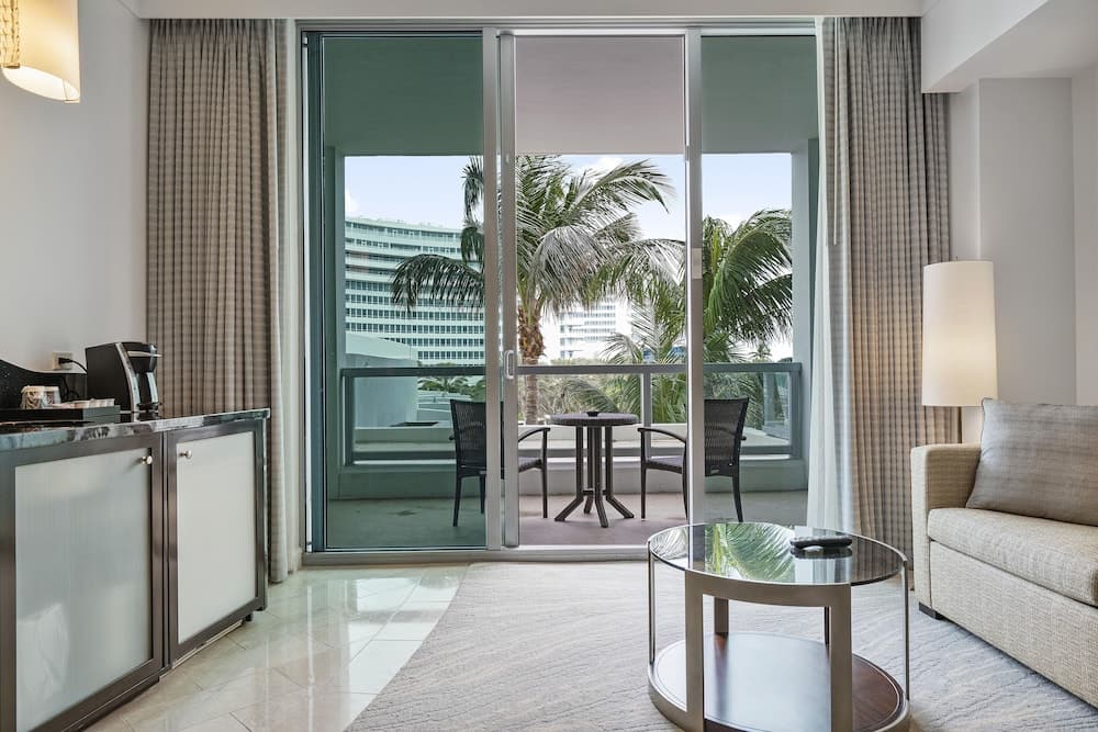 Junior Suite 1 At Sorrento S- Fontainebleau Miami Beach Studio Bedroom Home by RedAwning