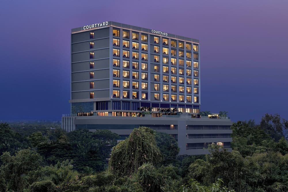 Courtyard By Marriott Ahmedabad Sindhu Bhavan Road