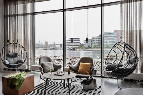 Moxy Bergen