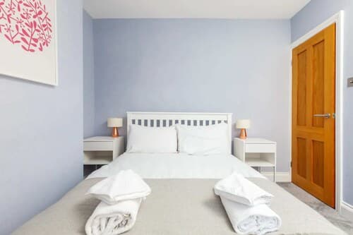 Modern and Stylish 2 Bedroom House in Brighton