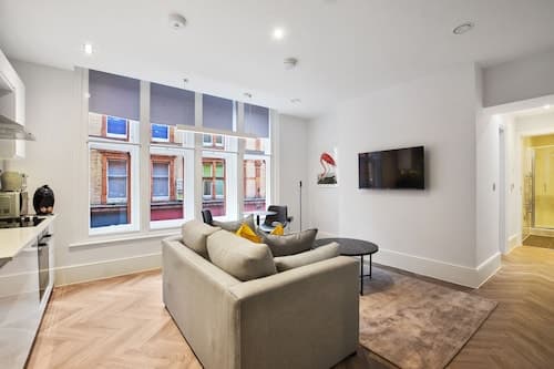 VICTORIA HOUSE by Aeria Apartments