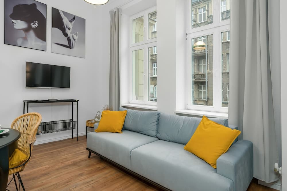 Apartment Poznan Matejki by Renters