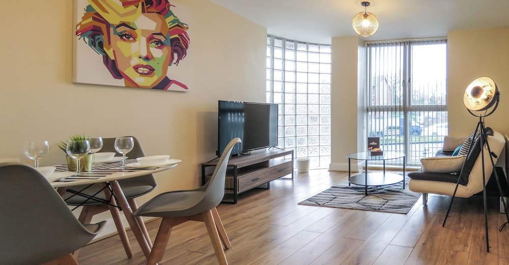 Park Central Two Bedroom & Parking