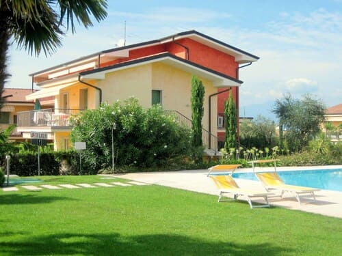 Holiday Home with Nicely Decorated Interior near Lake Garda