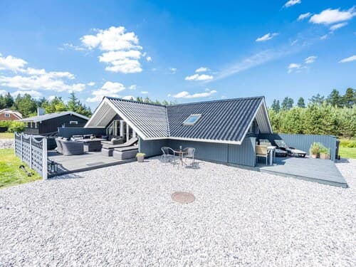 Cozy Cottage Retreat in Houstrup-by Traum