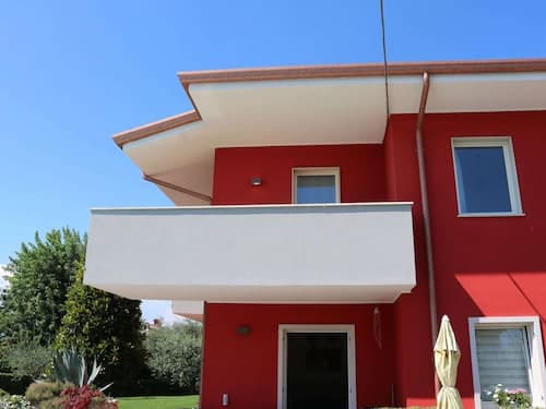 Holiday Apartment near Lake, Shared Swimming Pool