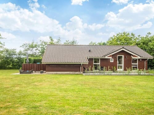 6 Person Holiday Home in Tarm