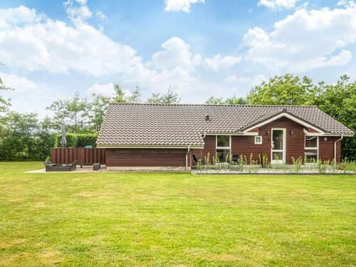 6 Person Holiday Home in Tarm