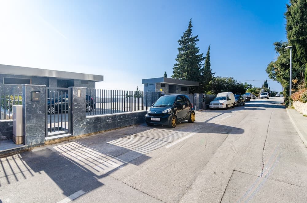 Dubrovnik Deluxe Blue Bayou