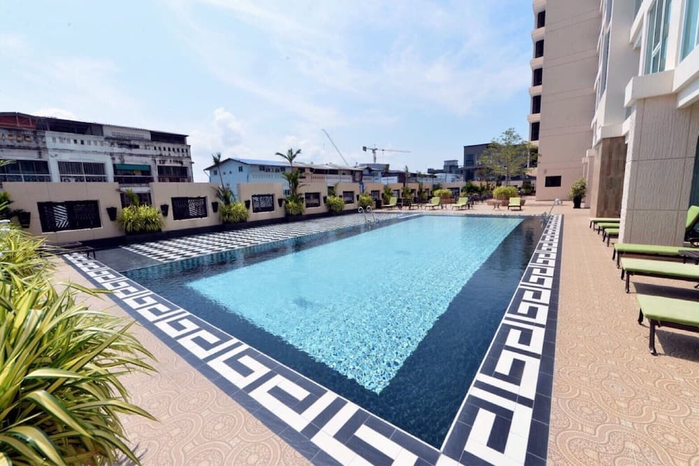 City Condo by Somphong