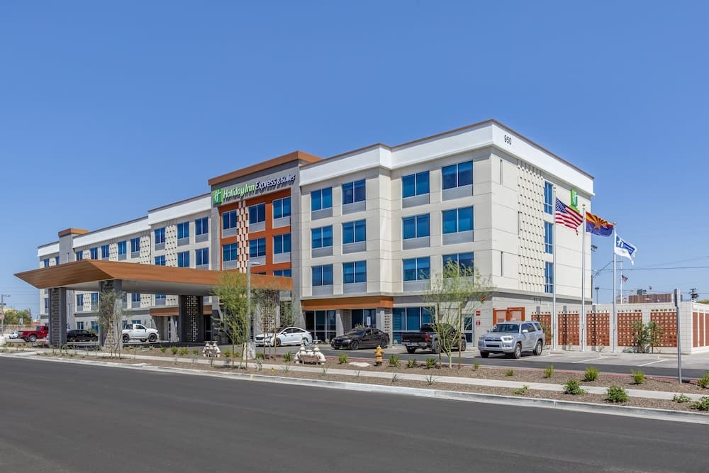 Holiday Inn Express & Suites Phoenix Dwtn - State Capitol by IHG