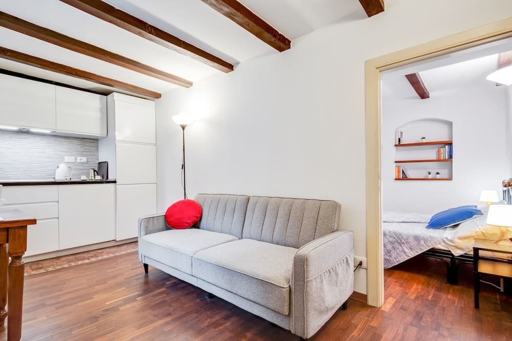 Tra le Due Torri e Piazza Santo Stefano Apartment